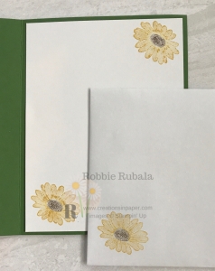 Sunflowers are popping up all over. That means Fall is not far away. Click the picture to see my Stampin' Up Botanical Tags Sunflowers creation.