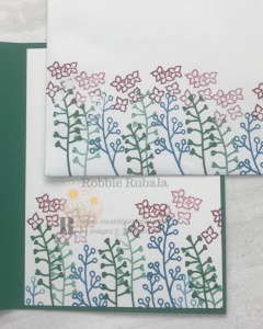 This border makes a great banner across the center of a card. Check out the Love What You Do Idea to see how I used it.