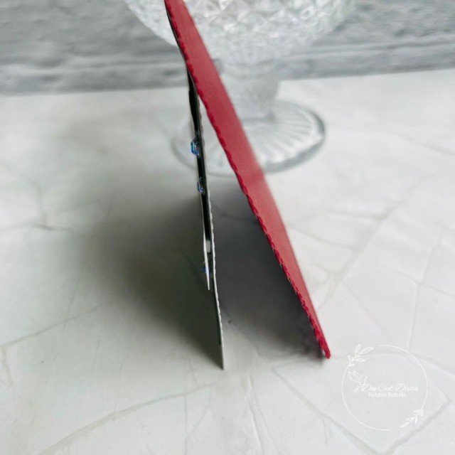 A Pink & Main shaped card for Die Cut Divas